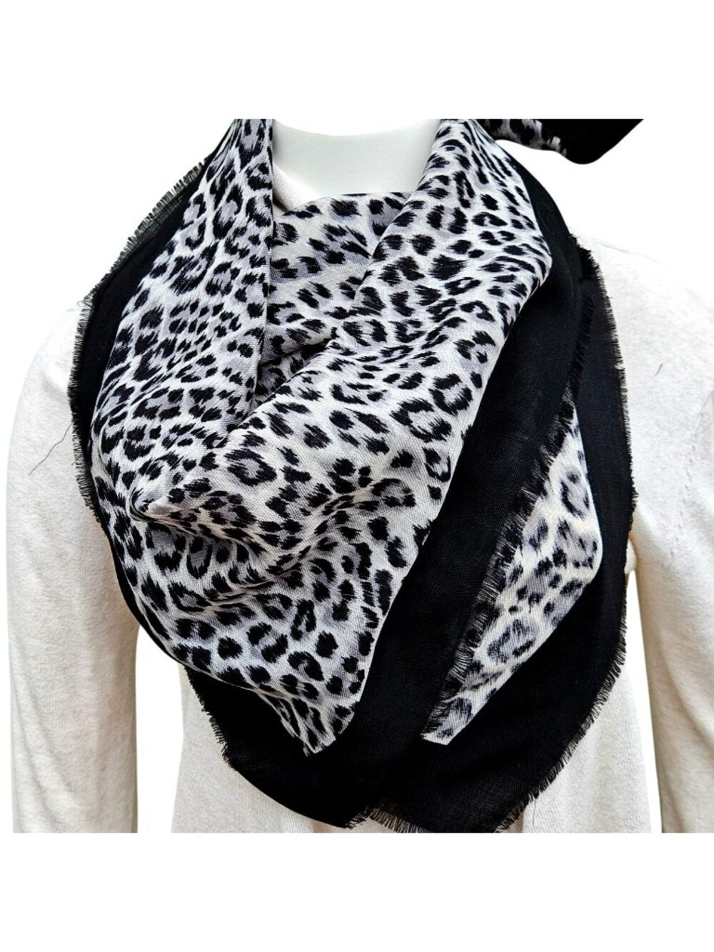 Vintage 80s Ray Strauss Wool Square Leopard Scarf Shawl Black Gray 35x35"